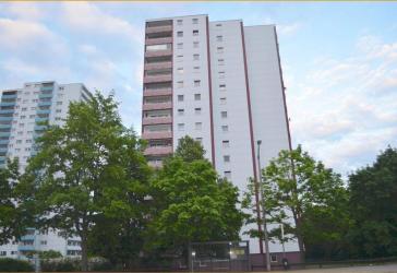3-Zimmer-Wohnung mit Balkon, EBK & Weitblick im 11. OG - modernisiert und barrierefrei