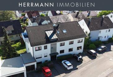 Großzügige Vier-Zimmer-Wohnung mit Süd-Westbalkon, Stellplatz und viel Gestaltungspotenzial