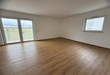 Schöne 2 Zimmerwohnung mit Balkon in moderner Wohnanlage, Warburgring 83 (PLZ 66424)
