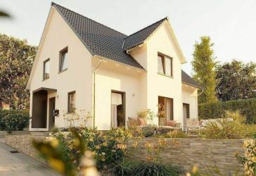 Ein Ort zum Ankommen – echtes Grundstück und Ihr Zuhause massiv gebaut fürs Leben mit Dachstudio!