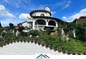 Exklusive TV Villa im mallorquinischen Stil mit Blick auf Rheinebene zu verkaufen!