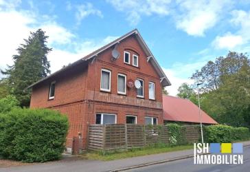 Hechthausen-Klint: Sanierungsbedürftiges Mehrfamilienhaus mit Potential