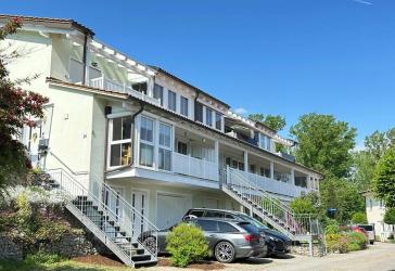 Deggendorf: Herrliche 2 1/2 Zi-ETW m. eigenem Gartenanteil + gr. Süd-Balkon m. Fernblick!