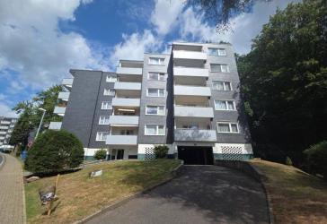 3-Zimmer-Wohnung mit Loggia & Garage in Leverkusen-Lützenkirchen - provisionsfrei