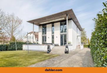 Exklusives Architektenhaus für höchste Ansprüche in ruhiger Lage an der Mittelheide