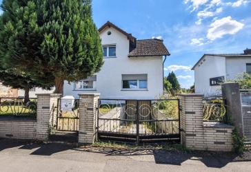 Freistehendes Einfamilienhaus mit Potenzial - interessante Gelegenheit für Kapitalanleger und Eigennutzer