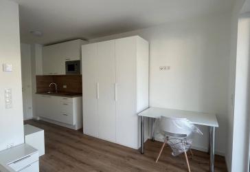 ? Fully Furnished Student Studio Apartment with single occupancy with an offer to buy my cycle and the mattress!