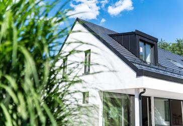 Nachhaltige Architektur in Perfektion: Neubau-EFH mit top Energieeffizienz A+ (provisionsfrei)