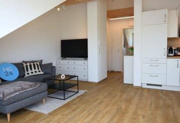 Stilvoll möblierte 2-Zimmer-Wohnung im DG in Kempten-Lenzfried