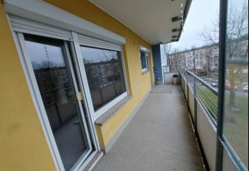 Kann sofort bezogen werden - Große 1 ZW mit MEGA Balkon!