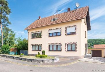 Ludweiler - Ein Zuhause für mehrere Generationen - Gepflegtes Wohnhaus mit viel Platz und Garten