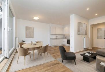 Lieblingsplatz gefunden: Renoviertes Dachgeschoss mit Terrasse & zusätzlichem Dachraum