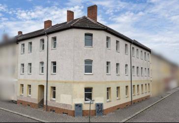 Voll vermietetes Mehrfamilienhaus mit neun Wohneinheiten in Dessau