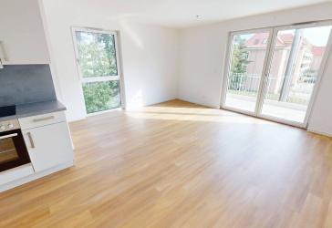 Lichtdurchflutete 83 m² Wohlfühloase: Moderne 3-Zimmer-Wohnung mit Balkon in Villingen