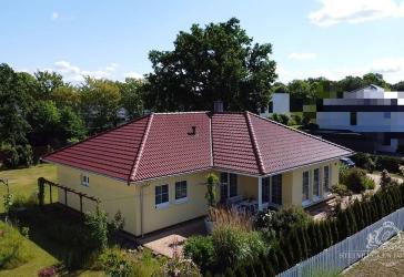 Charmanter Bungalow mit weitläufigem Gartenparadies in Hoyerswerda