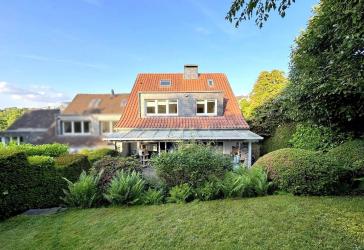 Wohnen wie im Urlaub: Exklusives Reihenendhaus mit Traumausblick in Essen-Werden