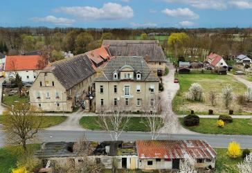 Auktion 11.06.2026 - Ehemaliges Gutshaus / Mehrfamilienhaus mit 6 WE - davon 5 WE vermietet