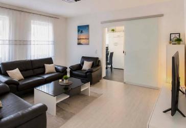 Modernes Wohngefühl trifft zentrale Lage - attraktive 3-Zi.-Wohnung mit Stellplatz