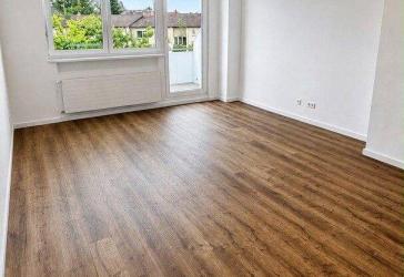 Frisch saniert: 1-Zi-Apartment mit Südbalkon & neuer EBK in Konstanz-Königsbau