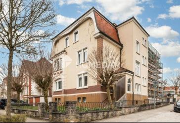 Charmante Vierzimmerwohnung mit 108 m², Einbauküche, modernisiertem Tageslichtbad und Garage