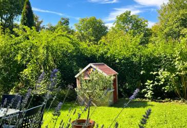 3,5 Zimmer Eigentumswohnung mit Balkon, Garten und Tiefgarage in Top-Lage