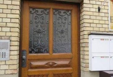 renovierte 4,5-Zimmer-Dachgeschoss-Maisonette-Wohnung in TOP-Lage mit toller Einbauküche (großes Wohnzimmer, moderne Tageslichtbad-Bäder)