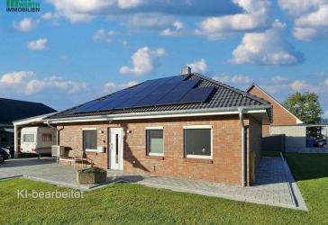 Kleiner Bungalow in Windbergen, Baujahr 2025, mit Doppelcarport. E-Klasse A+