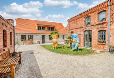 Historisches Anwesen in Lübars: Wohnen am Landschaftsschutzgebiet