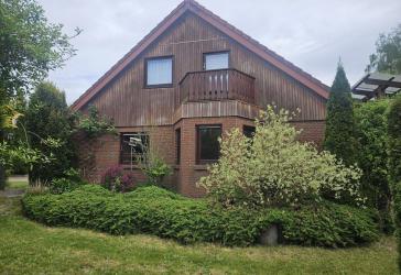 Wohnen im Grünen: Scharmantes Einfamilienhaus in Krauschwitz