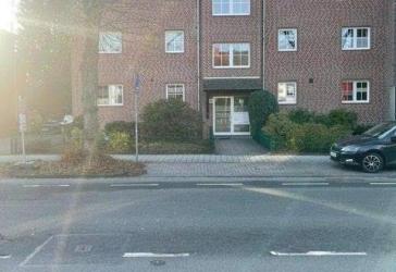 Duisburg-Süd: Bequem und sicher im 1. OG... mit Garage, am Großenbaumer See