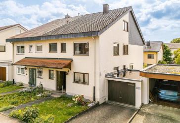 Ihr neues Zuhause? Leutenbach-Nellmersbach - Doppelhaushälfte mit viel Platz!