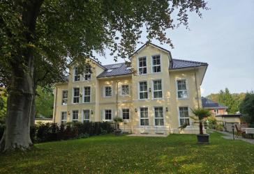 A+ Neubau Wohnensemble in Elbnähe (2 Stadtvillen)