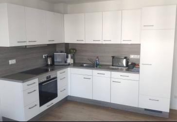 Moderne exklusive ! 2-Zi-Wohnung mit EBK , Balkon und Tiefgaragenstellplatz in Schweinfurt (Bellevue )