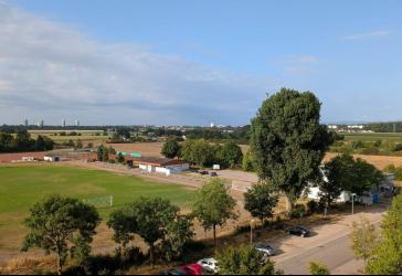 **Schöne Dreiraumwohnung mit Sonnenbalkon in Feldrandlage, KAUFEN statt mieten!!***