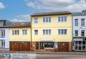 Vielseitiges Wohn- und Geschäftshaus mit tollem Garten und 3 Garagen im Zentrum von Sindelfingen!