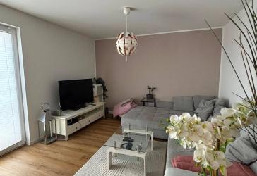 Großzügige helle 2-Zimmerwohnung mit Balkon 77qm2