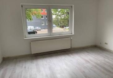 Erdgeschosswohnung mit Tageslichtbad
