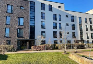 Echternach Immobilien: ... vollmöblierte 2 Zi.- Neubau- Penthouse-Wohnung in guter Lage!