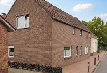 Großzügige 4-ZKB Wohnung inkl. Einbauküche