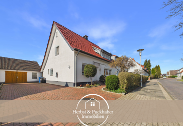 Stilvoll modernisierte Doppelhaushälfte mit Wohlfühlcharakter in Osterholz-Scharmbeck