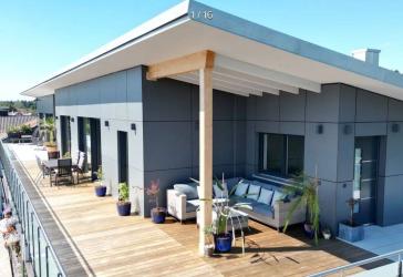 Exklusive Penthousewohnung mit großer Terrasse und Bergblick in Kolbermoor