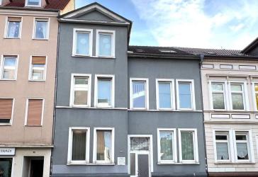 Seltene Investmentchance im Herzen von Bielefeld: Zwei Häuser in einem – Mehrfamilienhaus mit Praxis- und Gewerbeeinheit