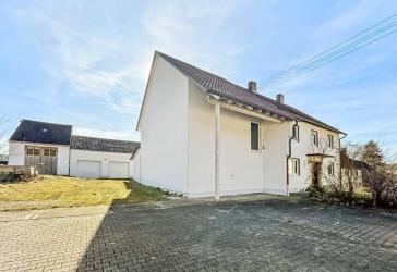 Großzügiges Einfamilienhaus mit Potential in Zusmarshausen- Steinekirch