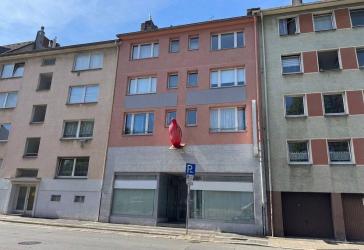 Attraktives Wohn- und Geschäftshaus in Top-Lage: Sofort verfügbar, stetig modernisiert!