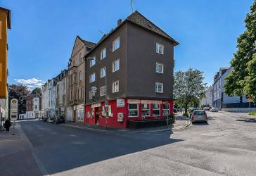 7 Wohneinheiten - 6 Balkone - Gastronomie