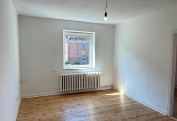 Praktische 2,5 Zimmerwohnung mit Dielenboden