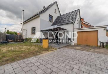 Familienfreundliches Einfamilienhaus mit Garten, Terrasse & Garage!