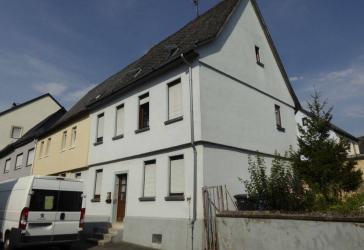 Vermietetes Einfamilienhaus mit eigenem Hinterhof in Hadamar!