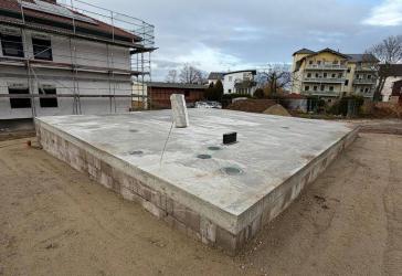 Baugrundstück in Apolda mit Bodenplatte & Baugenehmigung – erschlossen | 536 m² | von privat | keine Maklerprovision