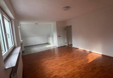 helle 3-Zimmer Küche Bad mit Bürozimmer im Zweifamilienhaus in Gt Kattenstroth